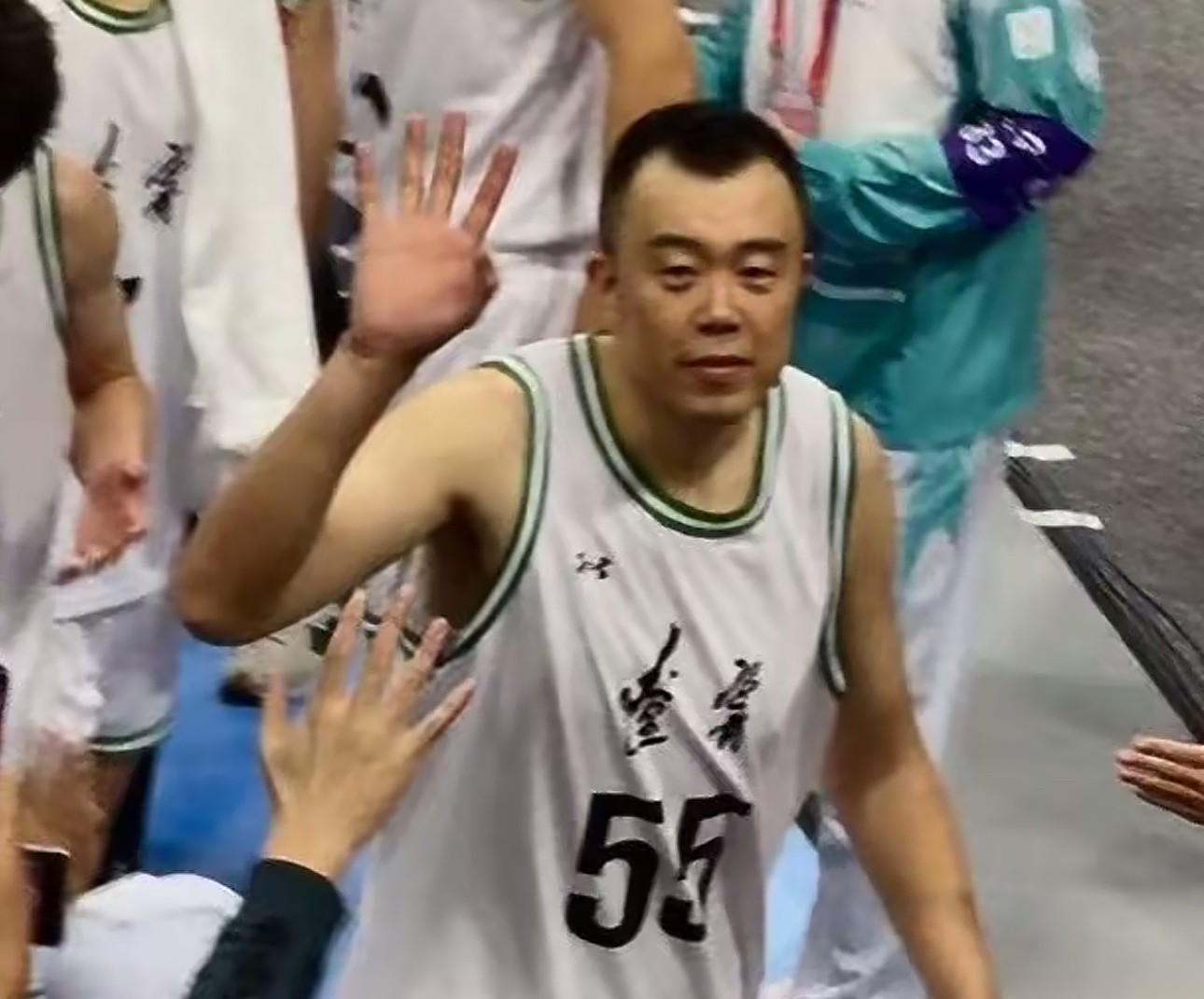 leyucom官网登录入口地址-辽宁日报：原辽篮队长韩德君有望加入“东北超”沈阳队